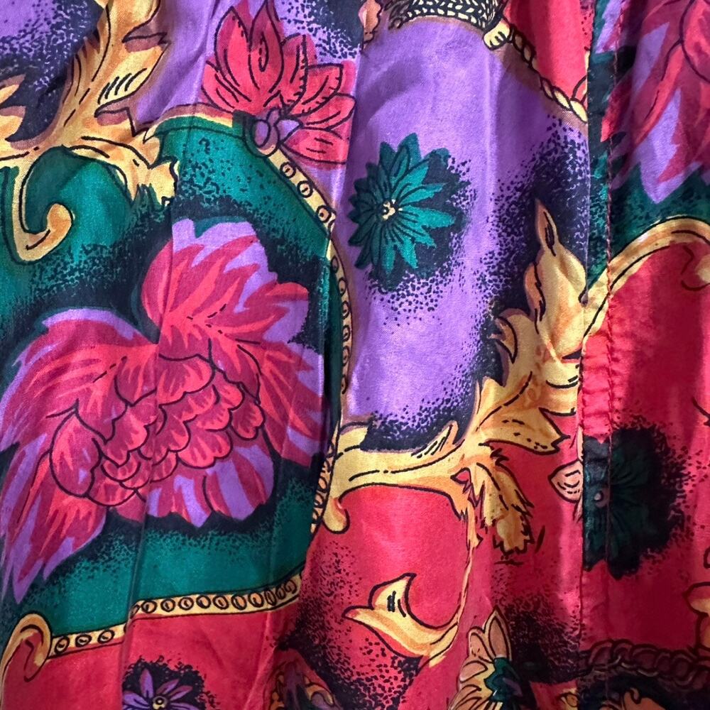 Vintage 90s 100% Silk Baroque Floral Scroll Shorts Rare Statement Piece Small - Picture 6 of 9